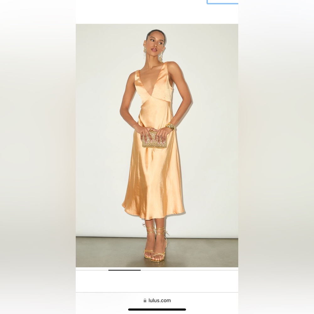 Lulu's Satin V-Neck Midi Dress in Champagne Gold